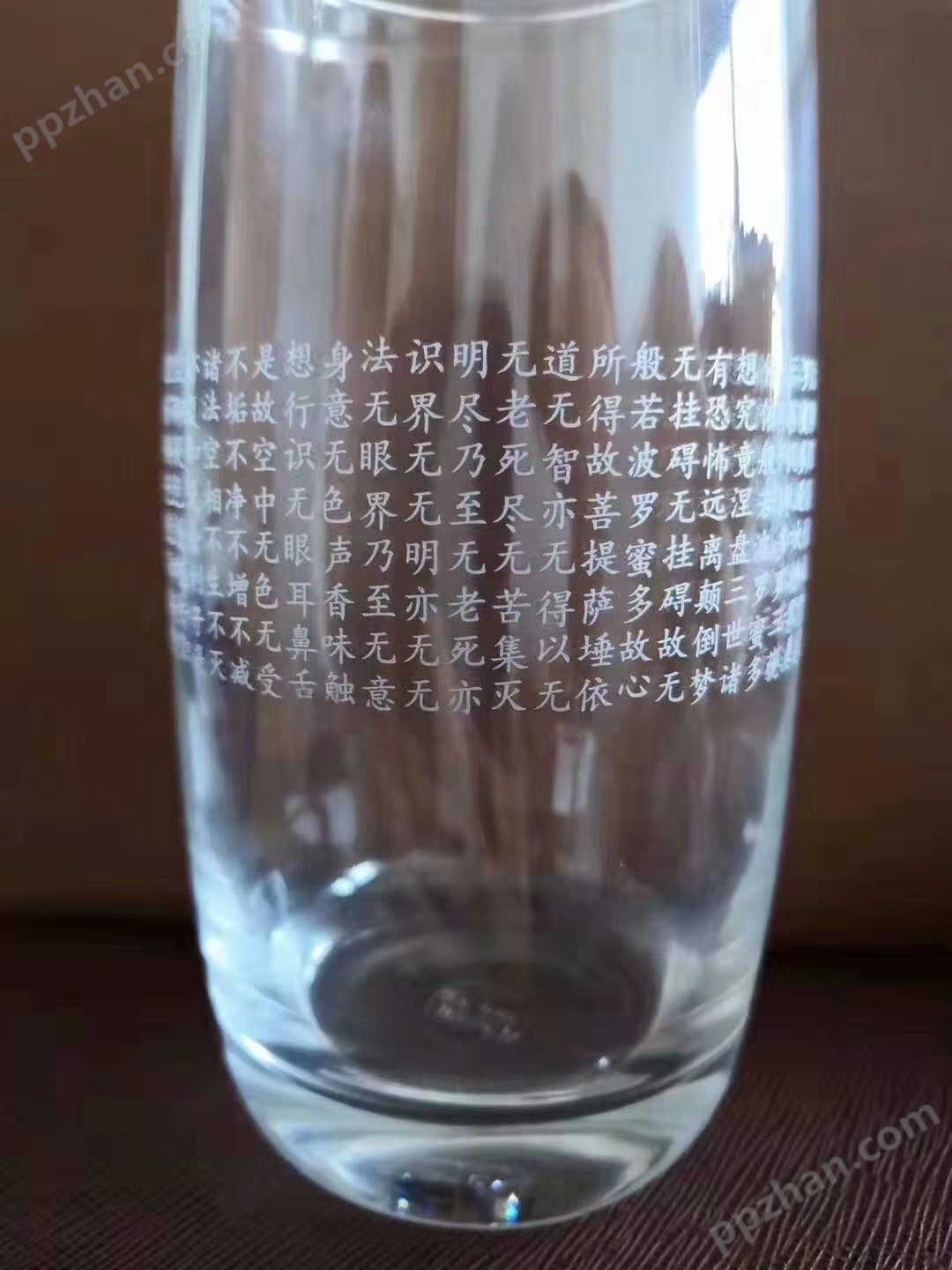 玻璃杯圆周刻字